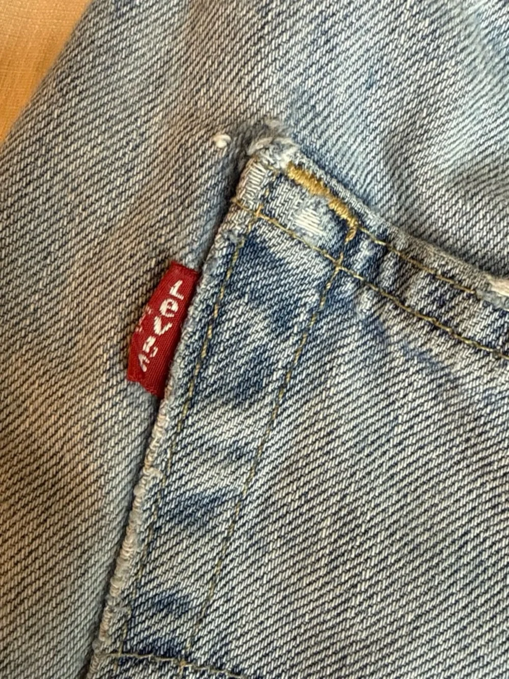 Levi's Light Blue Men's Slim Straight Jeans with Classic Back Pocket